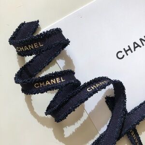 CHANEL Grosgrain Holiday Logo Gift Wrapping  Ribbon Limited Edition Hair Tie 24”